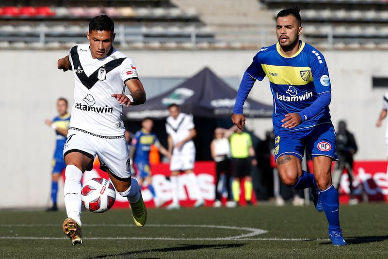, dos de los equipos con menos arrastre en Primera B. Agencia Aton