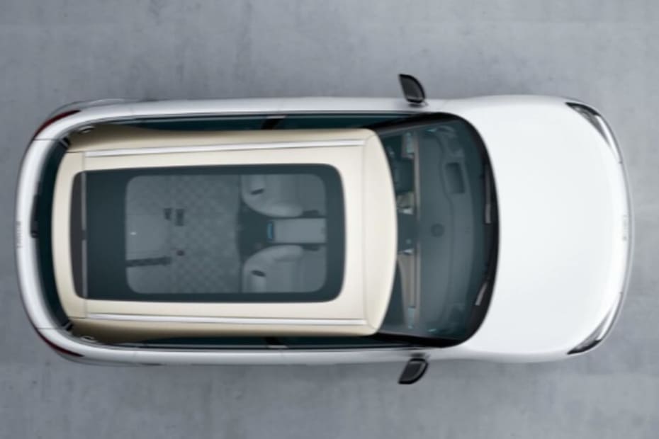 Vista aérea del auto de Georgina Rodríguez.