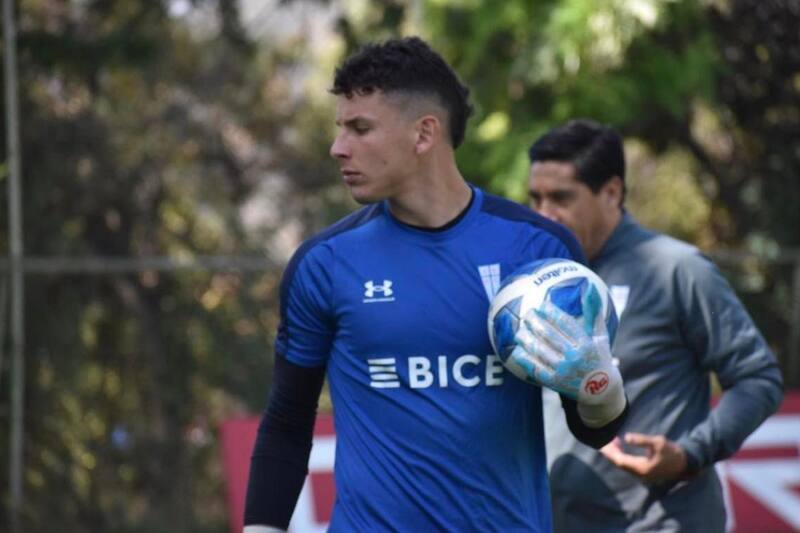 El joven arquero cambió a la UC por Colo Colo