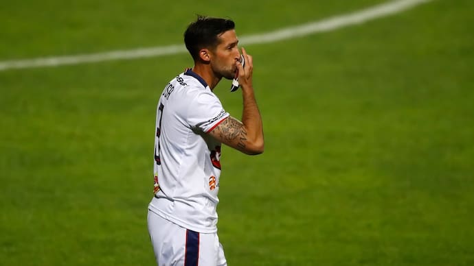 “La U se interesó en mí y me hubiese gustado ir, pero prioricé el futuro de mi familia y me fui a México”