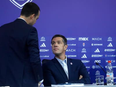 Michael Clark advierte que la U podría disputar la Supercopa con juveniles si es obligada a jugar