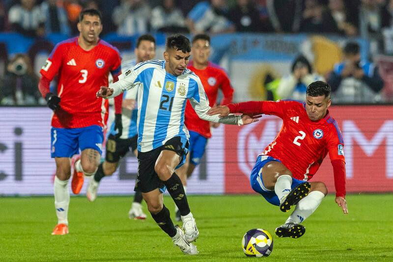 será titular ante Bolivia. Foto: Aton.