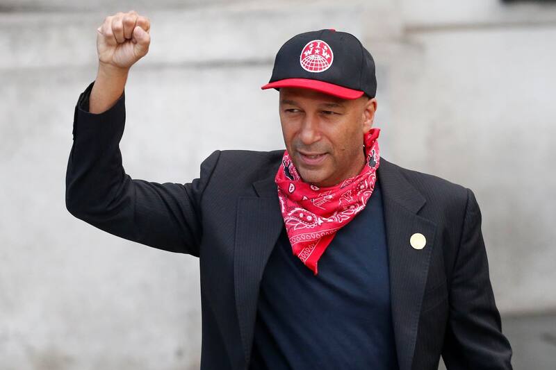 El artista asistió a la ceremonia de conmemoración de los 50 años del Golpe. Foto: ATON.