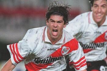 “Shileno”: la joven promesa nacional que en Argentina ya comparan con Marcelo Salas