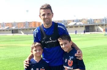 La visita de Santino Montillo marcó el entrenamiento de la U