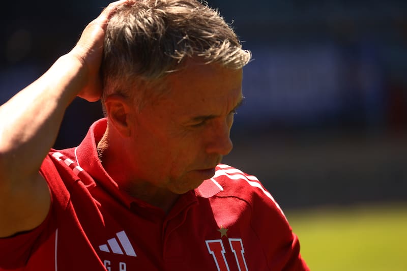 Gustavo Álvarez tendrá que resolver el tema del minutaje Sub 21. Foto: Agencia Aton.