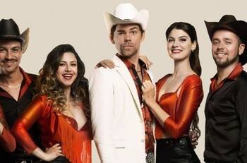 "Ábranme la disco que voy a cantar": Karla Melo saca risas recordando su personaje en "Gemelas" con bella fotografía y divertido mensaje