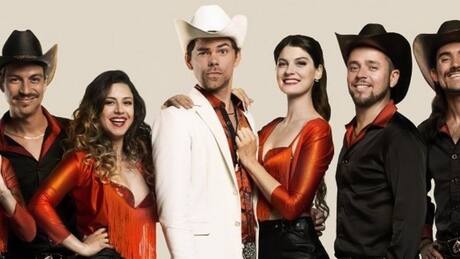 "Ábranme la disco que voy a cantar": Karla Melo saca risas recordando su personaje en "Gemelas" con bella fotografía y divertido mensaje