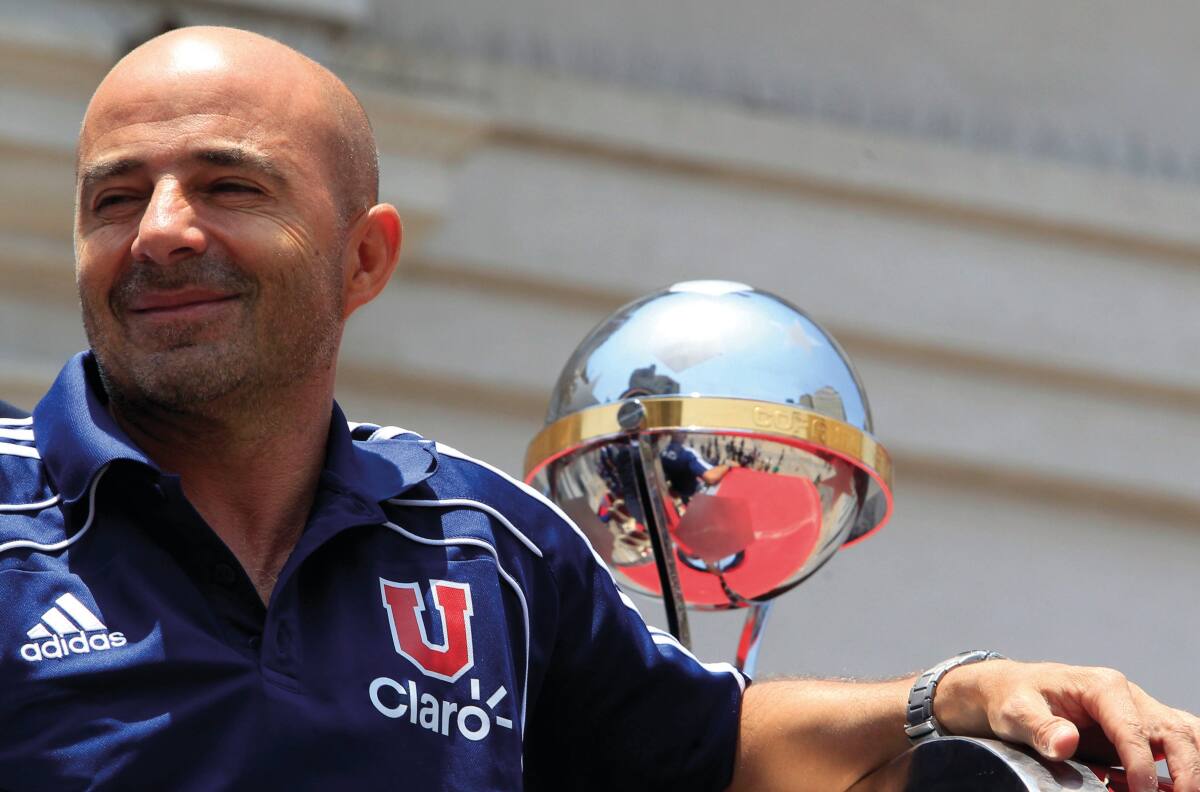 La 'U' saludó "como el gigante que es" a Jorge Sampaoli en su cumpleaños