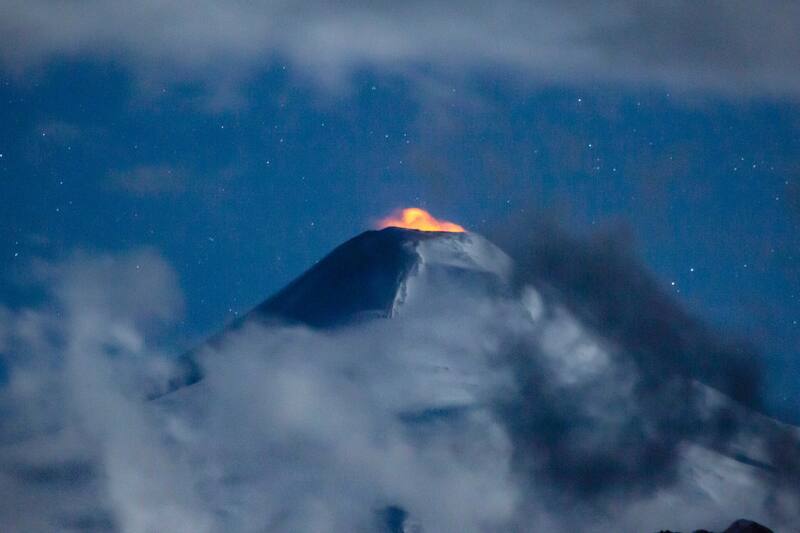 Tras el aumento de actividad en el macizo, las autoridades se encuentran monitoreando la situación de forma preventiva.