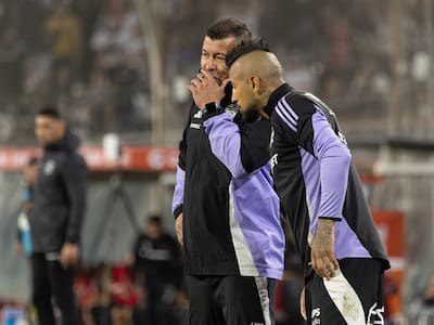 Las decisiones de Jorge Almirón que llevaron a su quiebre con el plantel de Colo Colo