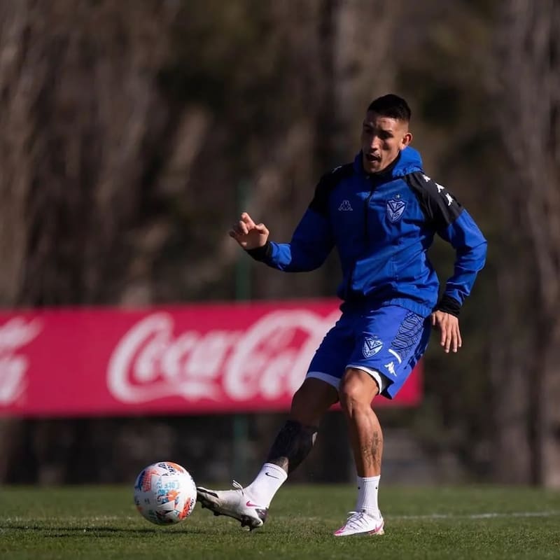 Vélez, en su momento, le rescindió contrato tras una serie de indisciplinas. Foto: @adrianricardo1993 en Instagram