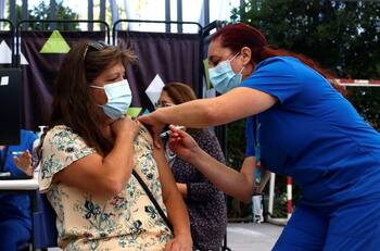 Calendario Vacunación COVID-19: Revisa quiénes se inoculan esta semana entre el 8 y 12 de marzo