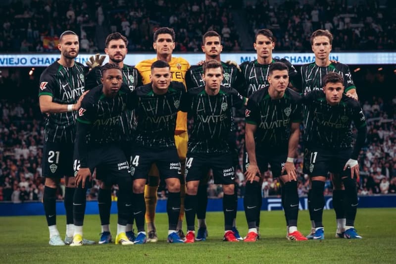 El delantero en la caída del Elche ante Real Madrid. Foto: Instagram Elche.