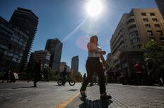 Incluyendo la Región Metropolitana: DMC en alerta por altas temperaturas y máximas extremas en seis regiones de Chile