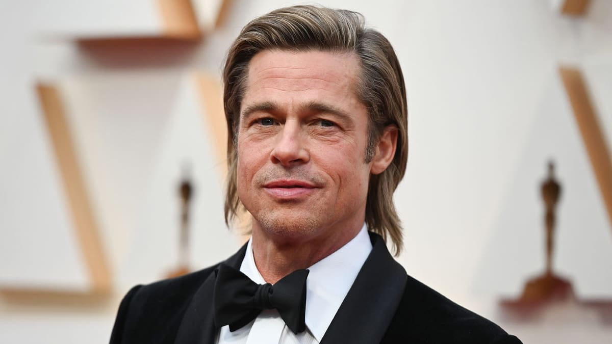 ¡Reapareció Brad Pitt!: De vacaciones, soltero y con la espalda tatuada