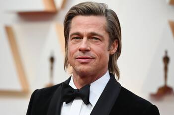 ¡Reapareció Brad Pitt!: De vacaciones, soltero y con la espalda tatuada