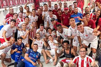 Apenas duró tres meses: chileno deja el fútbol brasileño y ficha por club de Tercera División