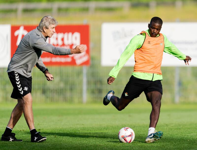 espera la llegada de un nuevo delantero centro. (Foto: @RealBetis)