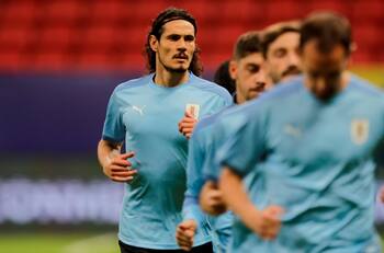 Uruguay pretende implementar un par de cambios en su formación para sorprender a La Roja en Copa América