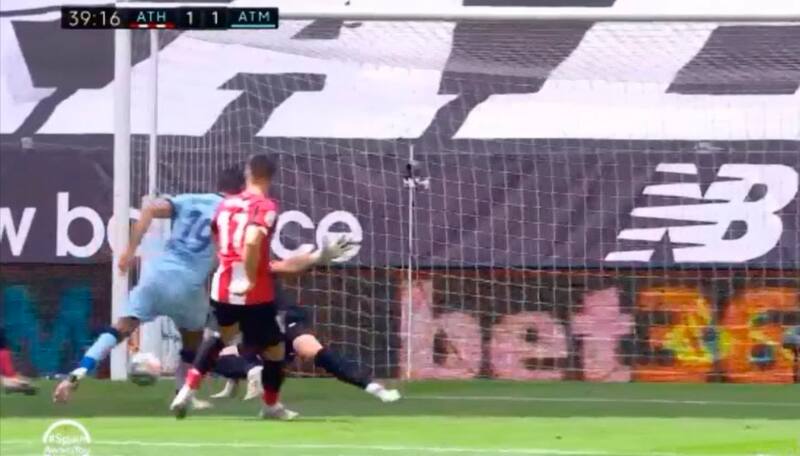 Valparaiso, 13 de junio de 2020.
Compras en Mercado Cardonal durante la cuarentena debido a la emergencia sanitaria por coronavirus
Sebastian Cisternas/ Aton Chile.