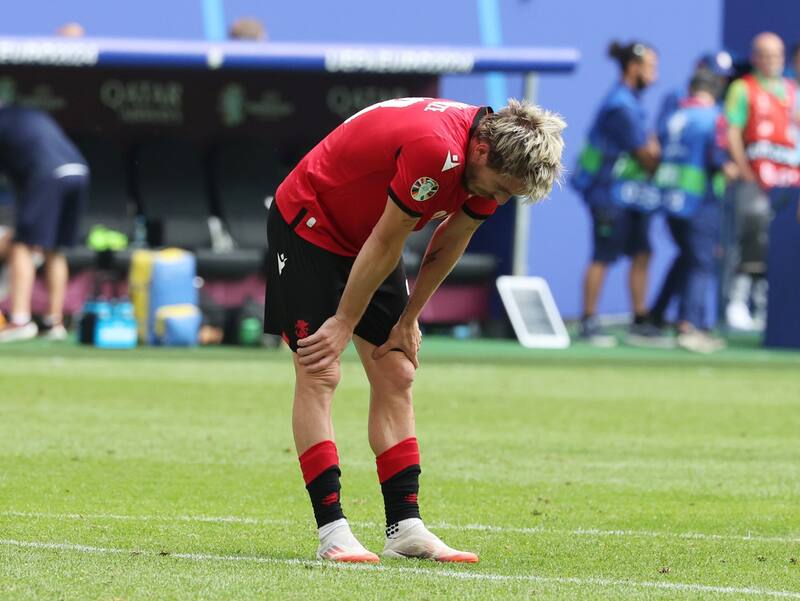 El georgiano Saba Lobjanidze falló un gol increíble. EFE