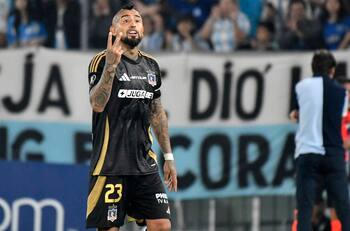 “Sos un c...”. Hinchas de Racing lanzan toda su artillería contra Arturo Vidal