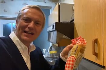 "Carozzi me encanta": el particular video de José Antonio Kast en medio de polémica entre La Red y la empresa
