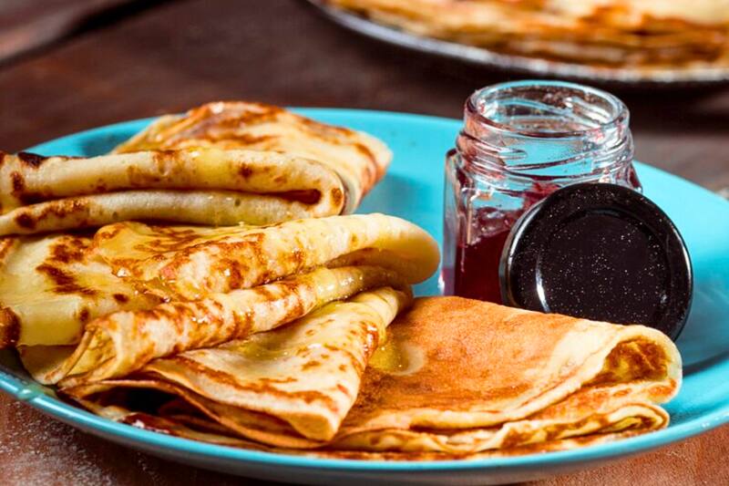 Prepara estos deliciosos panqueques para endulzar tu tarde.