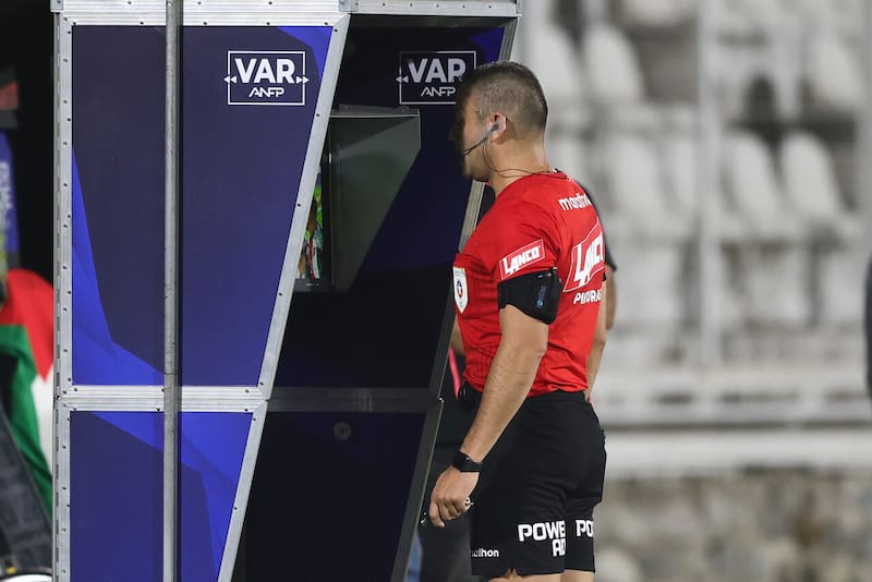 TNT Sports libera nueva toma y crece la polémica por el gol anulado a Charles Aránguiz ante Palestino. Foto: Aton