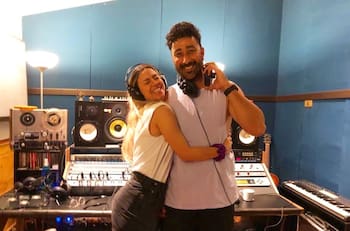 Karla Melo y la gran complicidad con su pololo, "Dunga" el vocalista de La Combo Tortuga: "Lo tengo cortito"