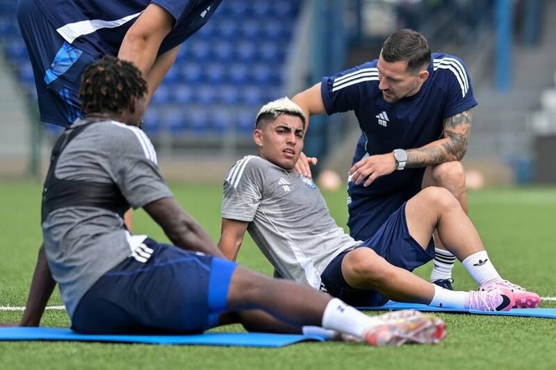 El delantero está en la mira de Ricardo Gareca.