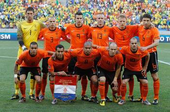 La leyenda de Países Bajos que pasó de jugar la final del Mundial 2010 a correr en las mejores maratones de Europa