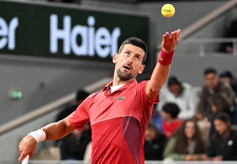 Novak Djokovic venció a Lorenzo Musetti en un partidazo.