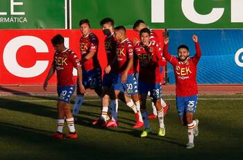 Unión Española sepultó aún más al colista y se mete en la lucha por torneos internacionales