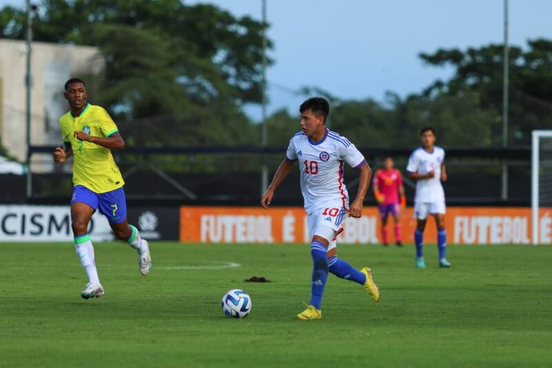 Ignacio Vásquez jugará por la U tras el interés de Colo Colo y la UC. Foto: Prensa Selección Chilena.