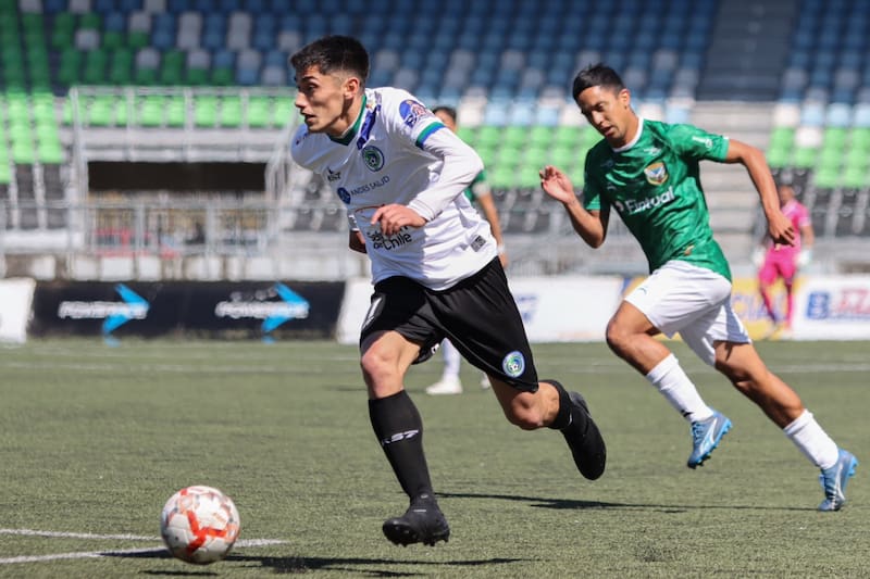 El volante en Deportes Puerto Montt. Foto: DPM Chile.