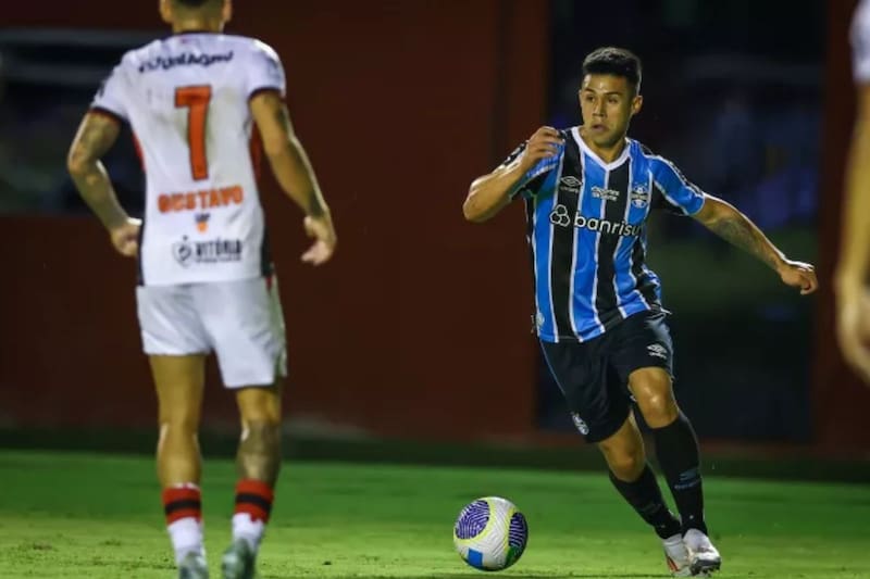 es titular para Gustavo Quinteros en Gremio de Porto Alegre. Foto: Gremio.