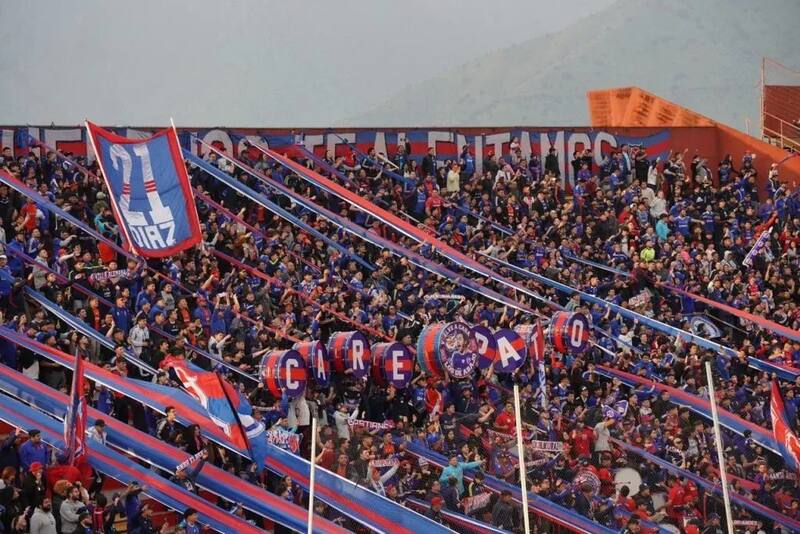 Bombos a Marcelo Díaz en 2023.