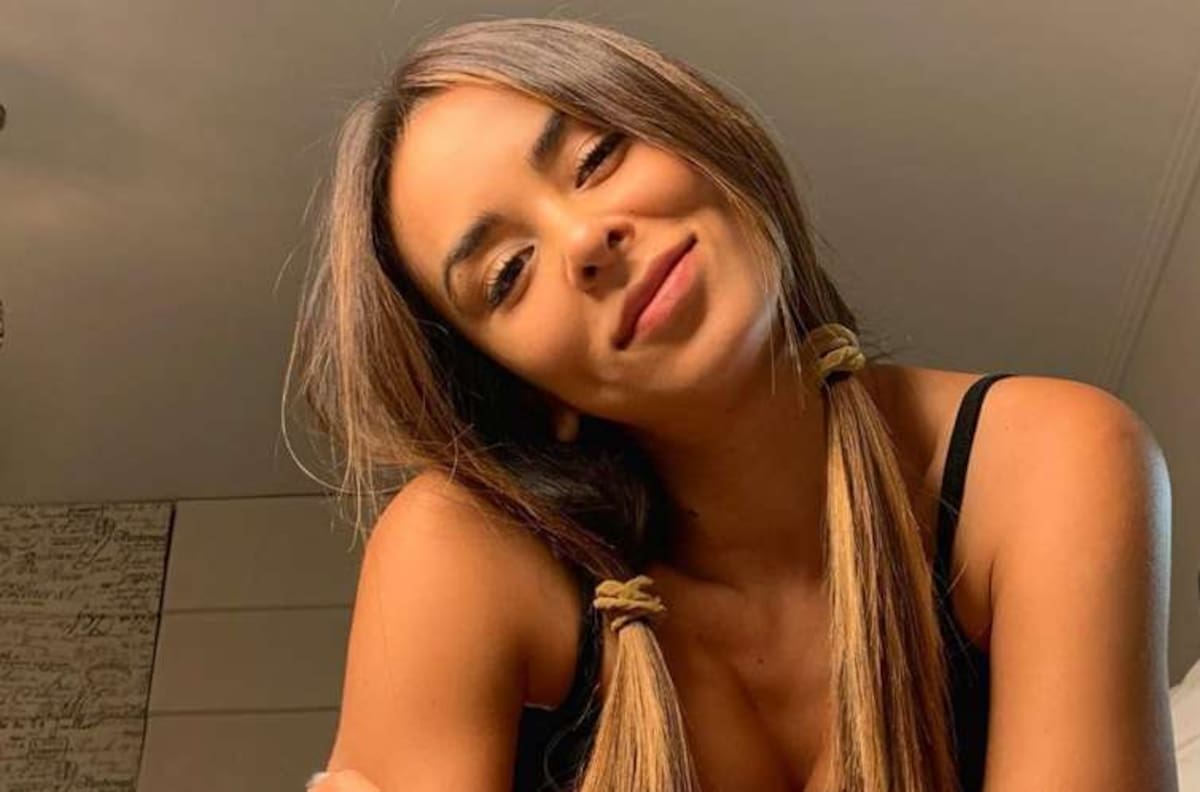 Jhendelyn Núñez recordó el verano con osado registro en bikini