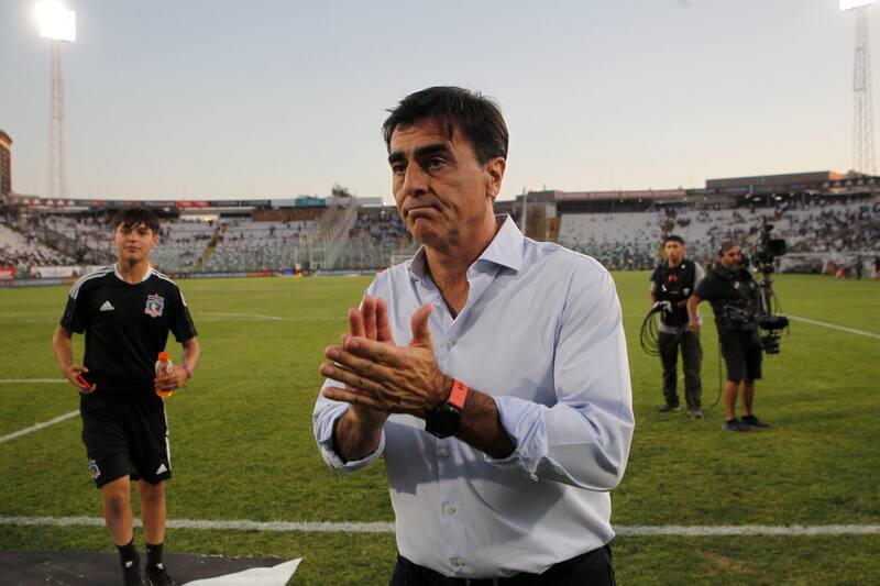 Gustavo Quinteros sufre una baja para el Superclásico