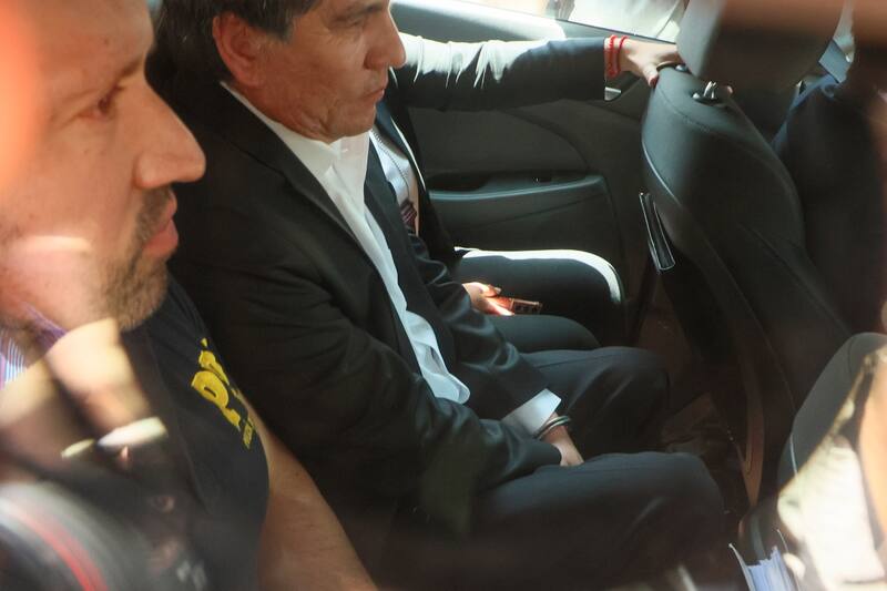 Abogado indica que su detención fue por presión.