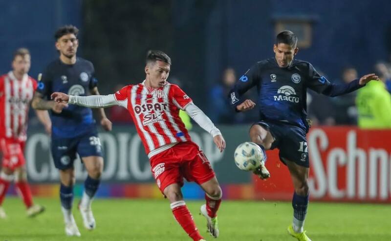 La U se mueve en el mercado de fichajes y tiene en la mira a revelación del fútbol argentino.