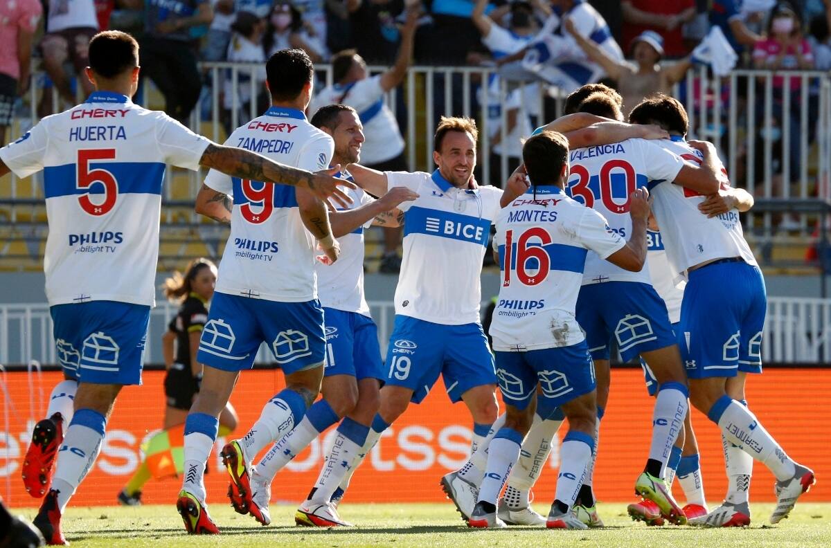 Con un jugador en carpeta: la UC busca un lateral izquierdo que le compita a Alfonso Parot