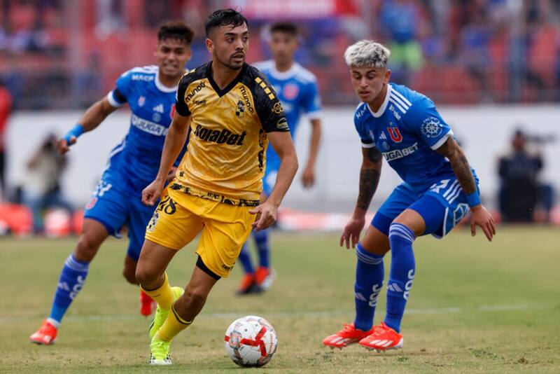 Sebastián Cabrera llama la atención de la U. Foto: Aton.