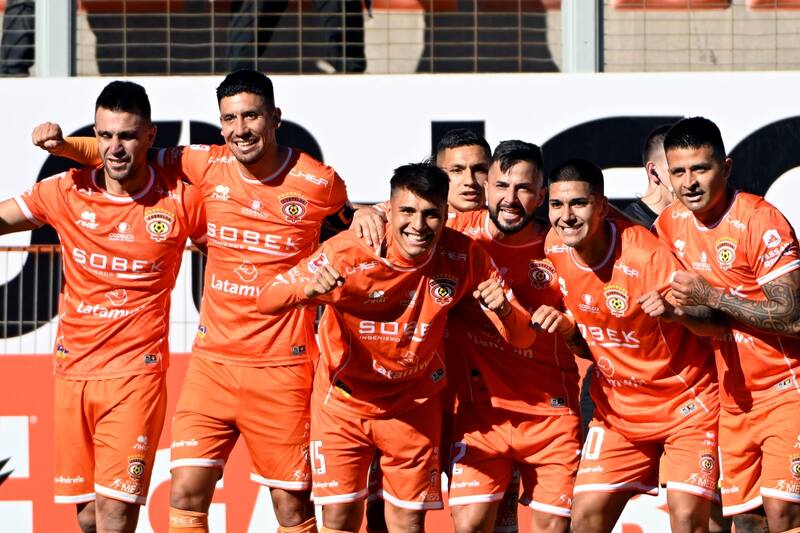 Los Loínos aún luchan por el ascenso directo o el subcampeonato. Foto: Agencia Aton.