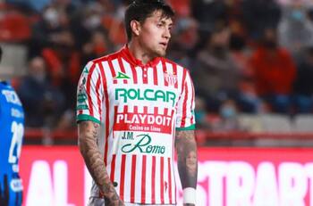 Con Guede en la banca y el Mago Valdivia en cancha: así fue el último partido que disputó Nicolás Castillo