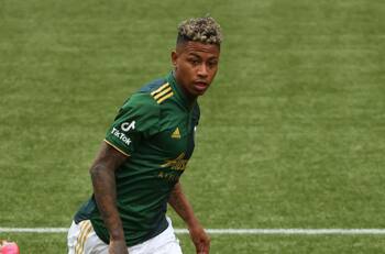 Figura de la Selección Peruana fue suspendido de la MLS por duras acusaciones de violencia contra esposa e hijos