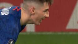 ¡Sin respeto! El caño que le metió juvenil del Chelsea a Fabinho del Liverpool