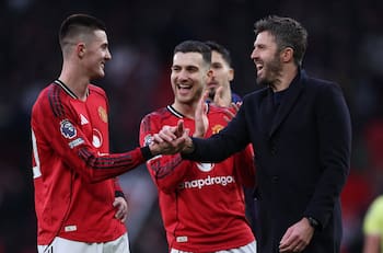 VIDEO | ¡Ya son tres! Manchester United lo ganó en el último minuto al Fulham y estira su racha en la Premier League